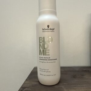 Blonde Me Nourishing Conditioner